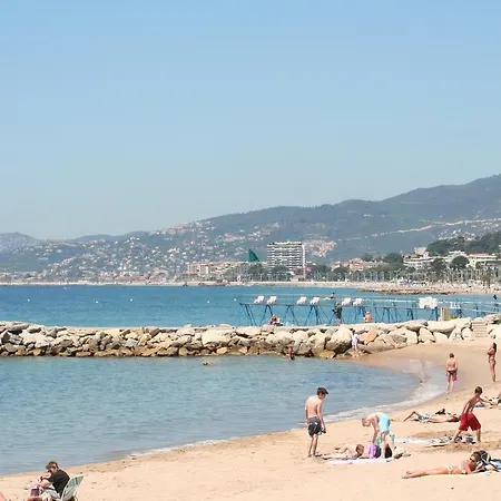 아파트 Myhome Riviera - Sea View *