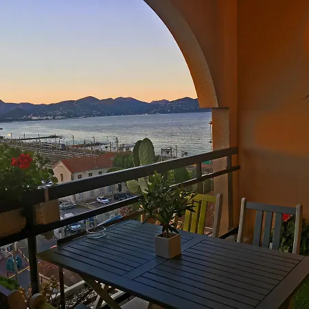Myhome Riviera - Sea View 公寓