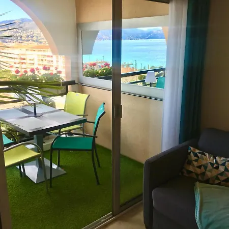Myhome Riviera - Sea View 公寓