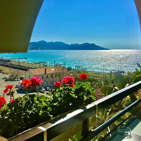 公寓 Myhome Riviera - Sea View *